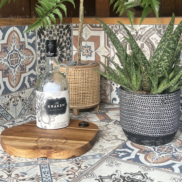 Kraken Rum serveerplank met fakkelverlichting - Afbeelding 3