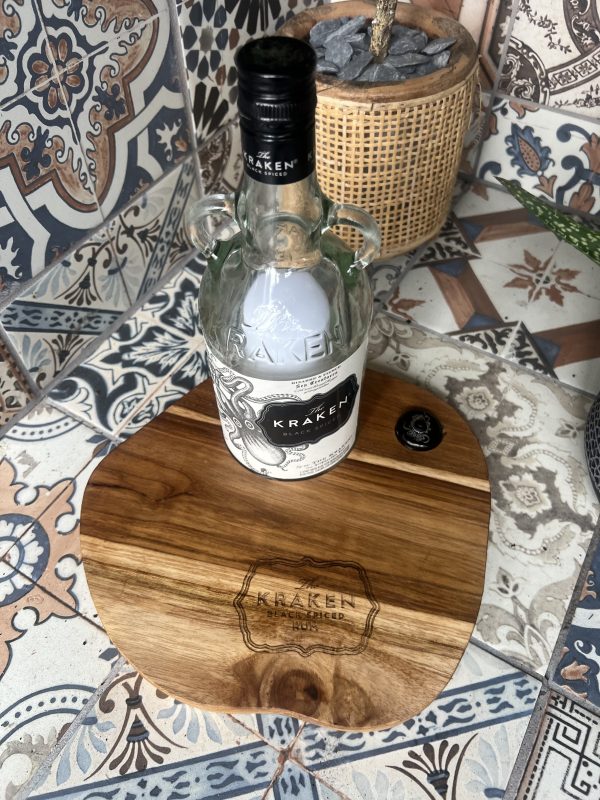 Kraken Rum serveerplank met fakkelverlichting - Afbeelding 2